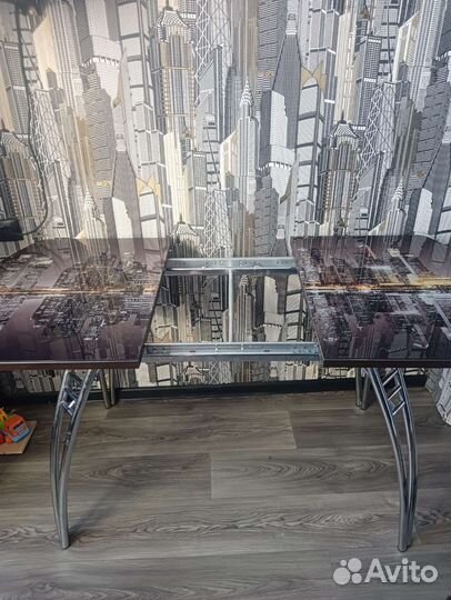 Кухонный стол стеклянный раздвижной