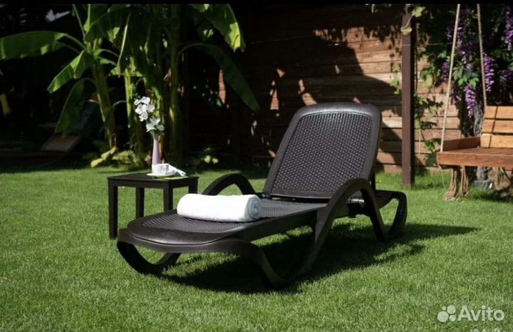Шезлонг