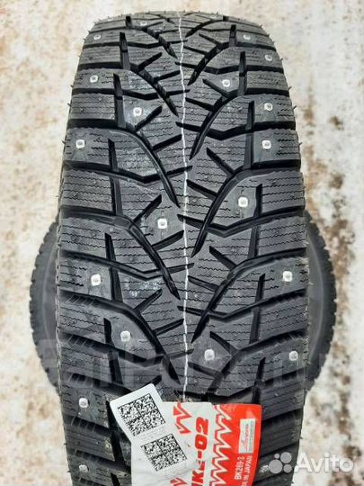 Bridgestone Blizzak Spike-02 225/50 R17 112