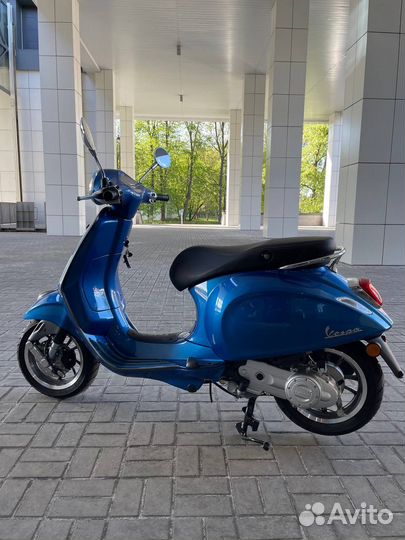 Скутер Vespa Primavera, 2023