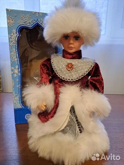 Куколка Снегурочка, поёт