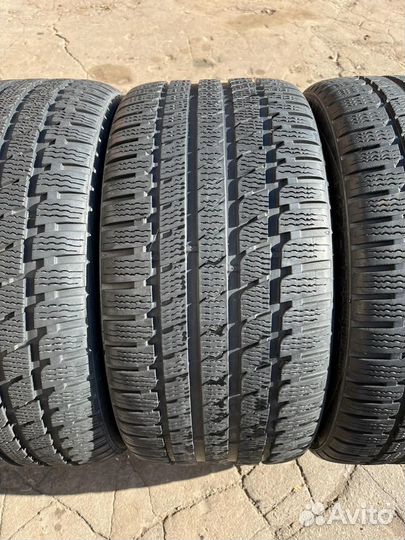 Kumho I'Zen KW27 245/40 R18 и 275/35 R18 99V