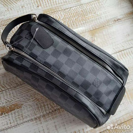 Нессер мужской Louis Vuitton