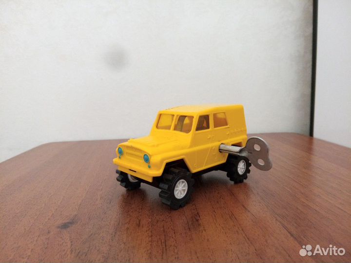 Игрушки СССР. УАЗ