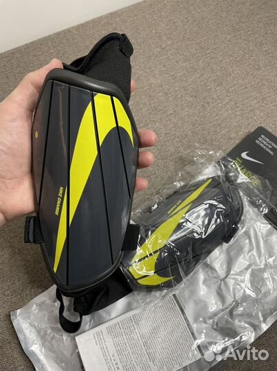 Щитки футбольные nike