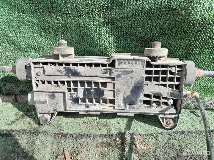 Электропривод ручного тормоза Land Rover Discovery