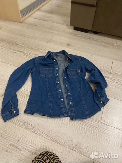 Джинсовая рубашка