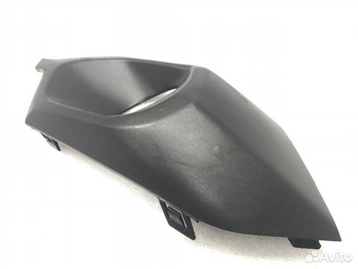 Накладка бампера передняя левая Mitsubishi Pajero