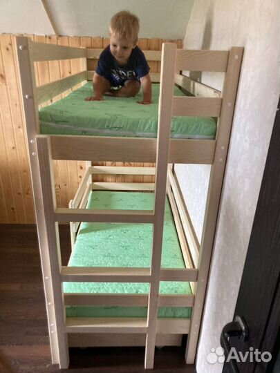 Детская двухъярусная кровать новая