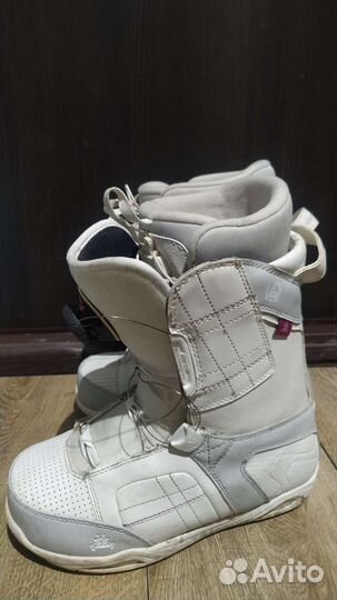 Сноубордические ботинки 38