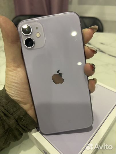 iPhone 11, 64 ГБ