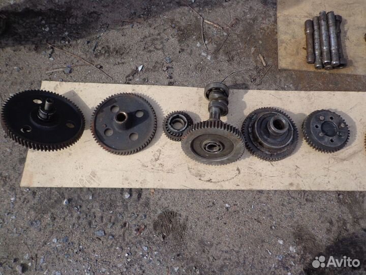 Шестерни на судовой двигатель 6 ч 18/22