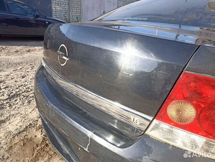 Крышка багажника Opel Aastra H седан