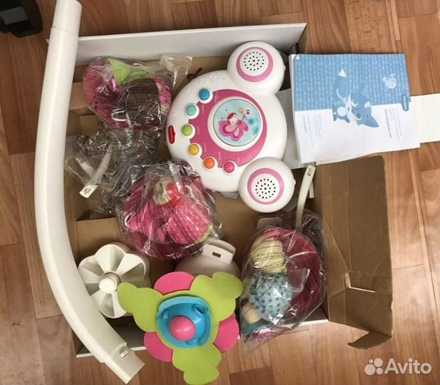 Мобиль на кроватку tiny love,игрушки в подарок