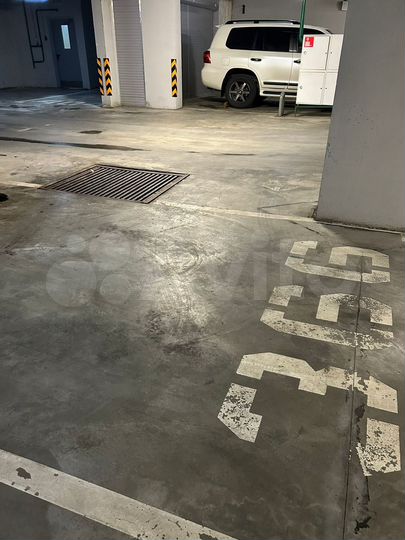 Машиноместо, 16 м²