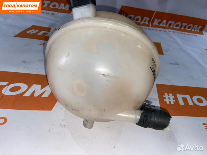 Бачок расширительный Volkswagen Passat B7 2012