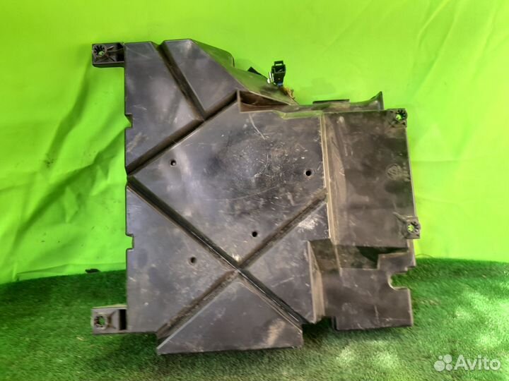 Сабвуфер Mercedes ML-Class W163