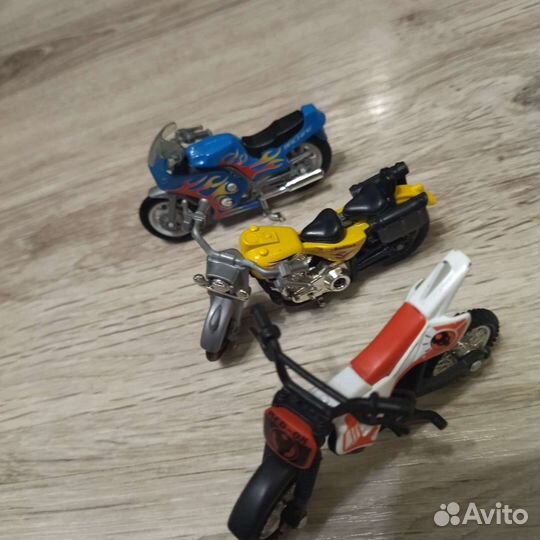 Продам детские товары Мотоцикл