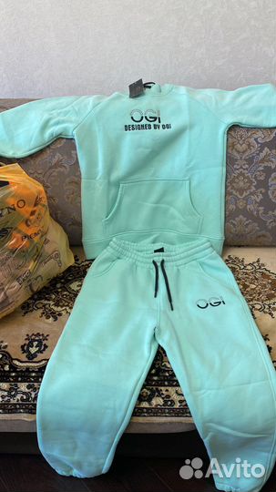 Спортивный костюм женский