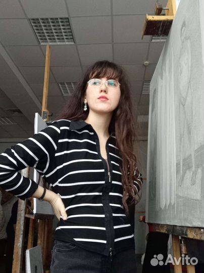 Преподаватель академической живописи и рисунка изо