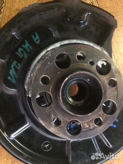 Задний левый кулак Mercedes W211 AMG 5.5 Compresso