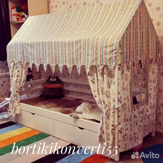 Это не кровать, А балдахин