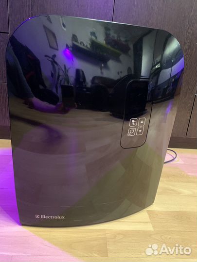 Увлажнитель - мойка воздуха Electrolux ehaw-7510D