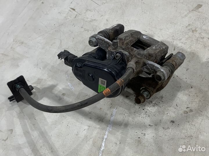 Суппорт тормозной задний правый KIA K5 DL3