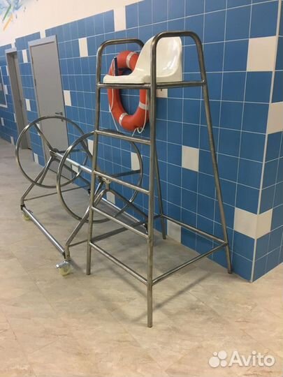 Судейская вышка для бассейна