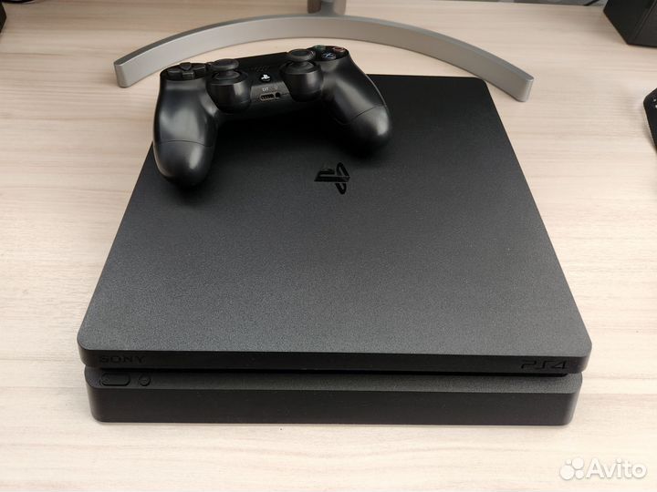 Sony PS4 Slim CUH-2115 500 gb + геймпад