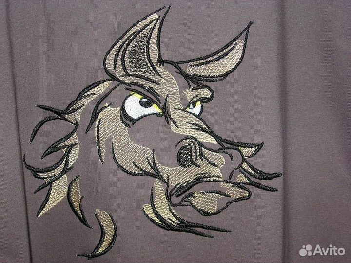 Машинная вышивка на одежде