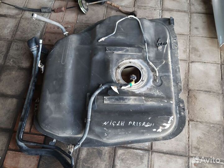 Бензобак Nissan Presage bassara