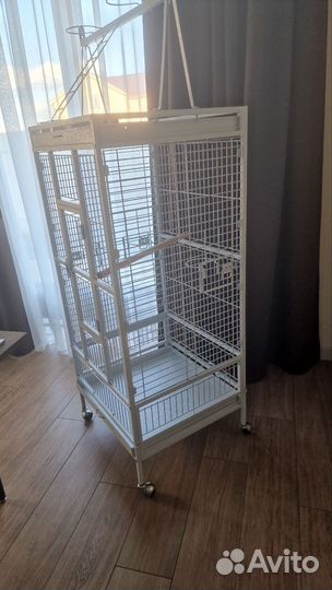 Клетка для крупного попугая
