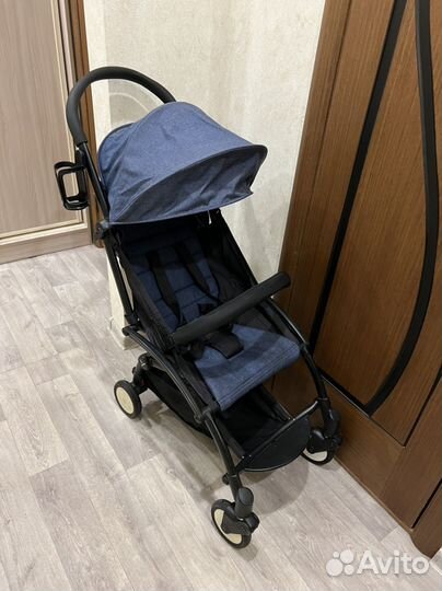 Прогулочная коляска yoya