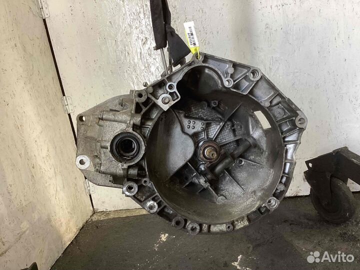 МКПП (механическая коробка переключения передач) F