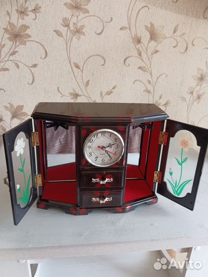 Музыкальная шкатулка с балериной