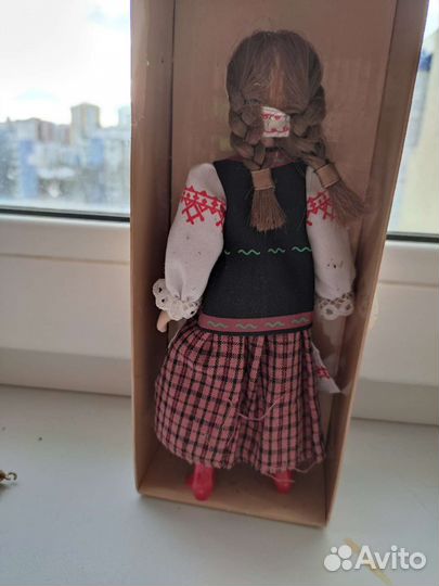 Кукла фаянсовая Белорусска в национальном костюме