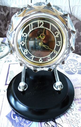 Часы настольные 