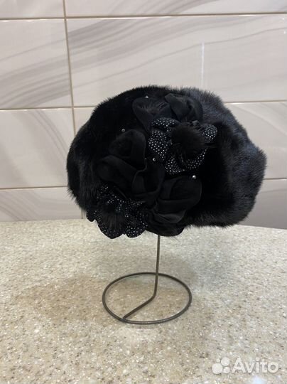 Берет женский норковый