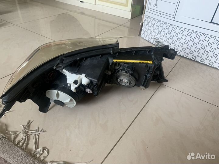 Фара toyota lc200