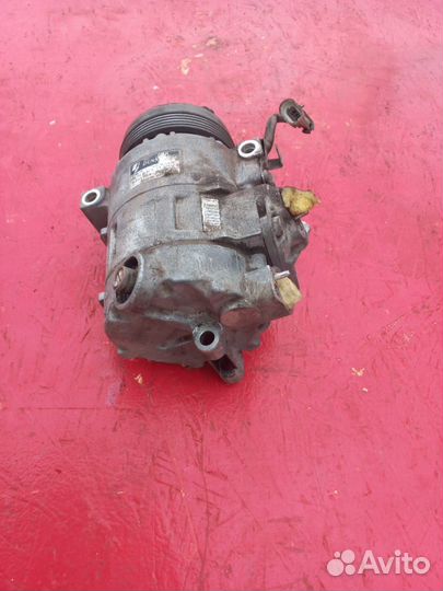 Компрессор кондиционера Opel Zafira A