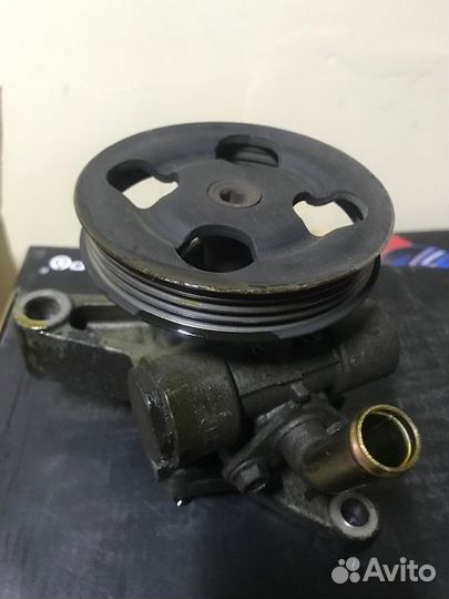 Насос гур Mitsubishi Diamante F31A, 6G73