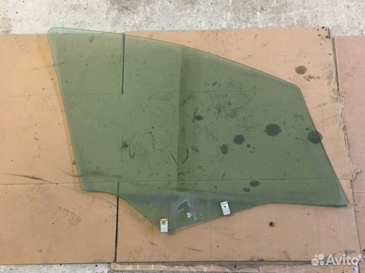 Стекло переднее левое Peugeot 307 (3088)