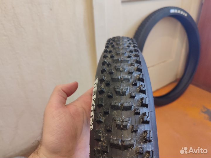 Покрышки велосипедные Maxxis Recon 29x2.4