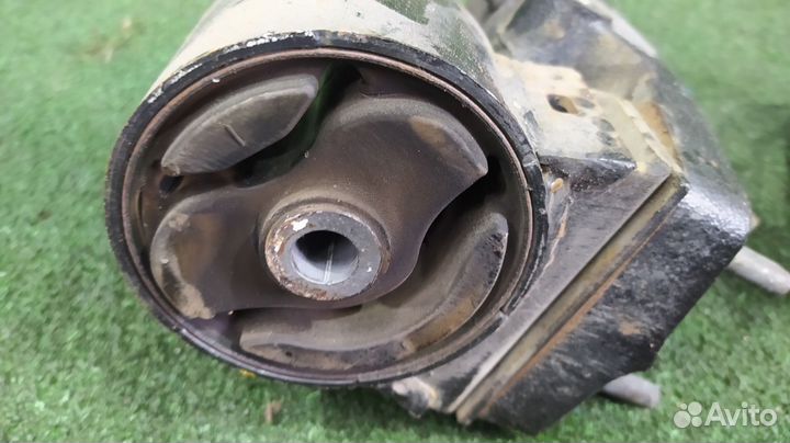 Подушки двс Комплектом Suzuki Swift ZC31S M16A