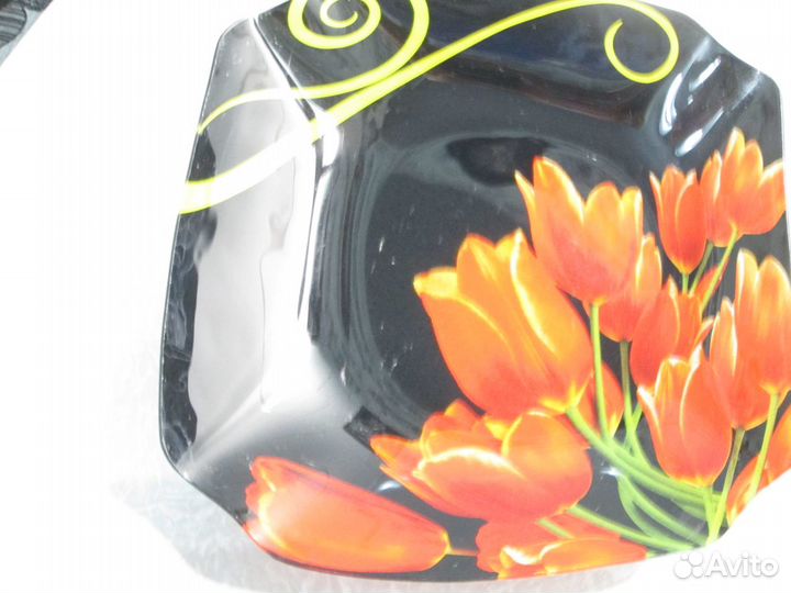 Блюдо цветное двух видов