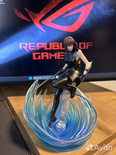 Asus ROG коллекционная статуэтка