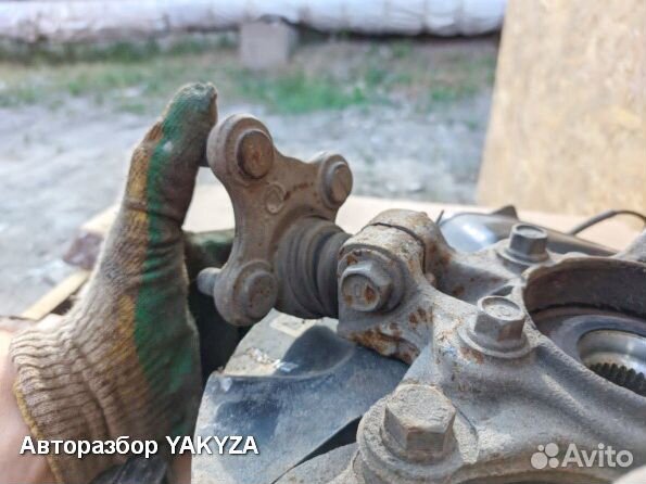 Кулак передний левый Sportage 4 Киа Спортейдж 4