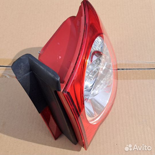 Фонарь задний правый Volkswagen Passat B6 седан