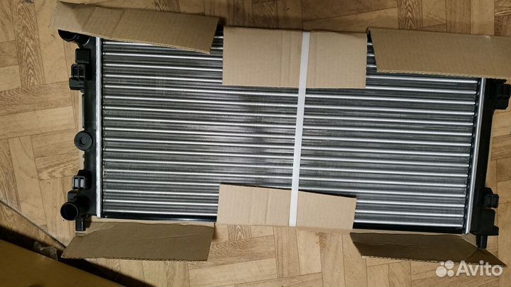 Радиатор охлаждения volkswagen Поло Седан Polo V